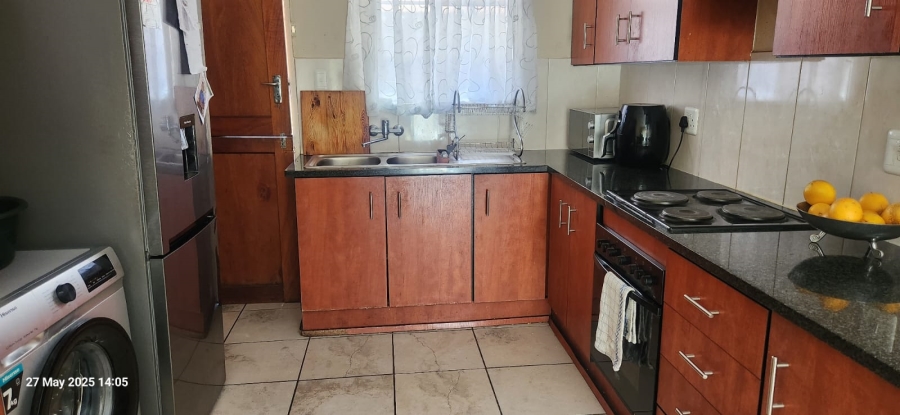 3 Bedroom Property for Sale in Waterval East North West